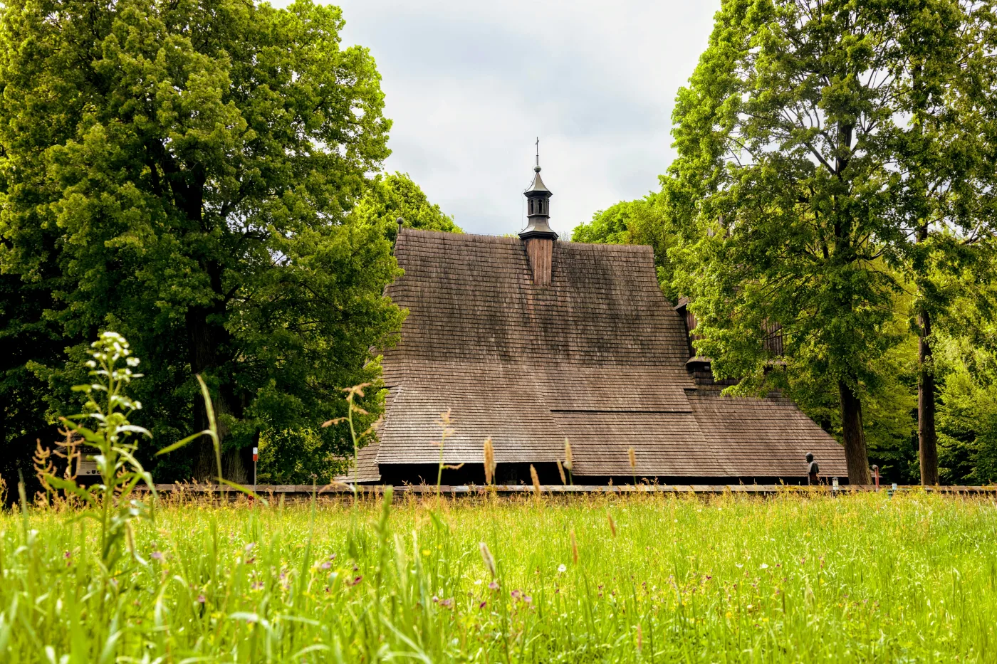The excavation site at Sławinkowska Street in Lublin, where a 42-metre Neolithic timber tomb associated with the Funnelbeaker culture was uncovered during a planned housing development. The structure is now considered part of a wider prehistoric funerary landscape in the area. Image credit: Lubelski Wojewódzki Konserwator Zabytków.